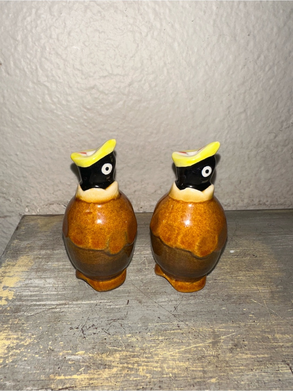 Set of 2 Vintage Blackbirds Ceramic Pie Vents 3 1/4” High